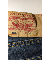 La garantie Once Again : 571163 vêtements d'occasion de marque en état irréprochable.