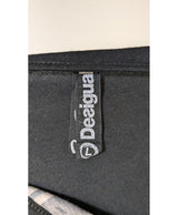 Expérience d'achat simple et satisfaisante pour cette fripe 571517 de qualité, offert par Once Again.