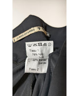 571533 Once Again, la référence de la friperie en ligne pour des achats de vêtements d'occasion sans souci et en état parfait.