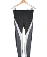La garantie Once Again : 572598 vêtements d'occasion de marque en état irréprochable.