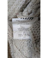 Expérience d'achat simple et satisfaisante pour cette fripe 572890 de qualité, offert par Once Again.