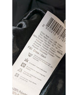 Expérience d'achat simple et satisfaisante pour cette fripe 572919 de qualité, offert par Once Again.