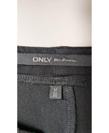 La garantie Once Again : 572973 vêtements d'occasion de marque en état irréprochable.
