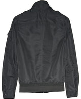 La garantie Once Again : 573260 vêtements d'occasion de marque en état irréprochable.