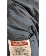 Expérience d'achat simple et satisfaisante pour cette fripe 573551 de qualité, offert par Once Again.