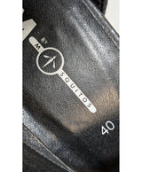 573587 Once Again, la référence de la friperie en ligne pour des achats de vêtements d'occasion sans souci et en état parfait.