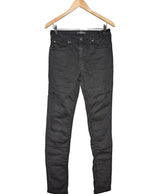 La garantie Once Again : 573795 vêtements d'occasion de marque en état irréprochable.