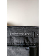 Le choix intelligent pour la mode durable, cette pièce 573848 Once Again allie parfait état et prix abordable.