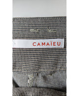 La garantie Once Again : 573878 vêtements d'occasion de marque en état irréprochable.