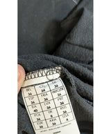 Élégance responsable avec cette pièce vintage 574432 en parfait état, sélectionnée par Once Again.