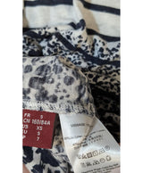 574830 Once Again, la référence de la friperie en ligne pour des achats de vêtements d'occasion sans souci et en état parfait.