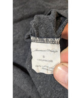 Élégance responsable avec cette pièce vintage 575508 en parfait état, sélectionnée par Once Again.
