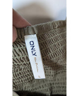 Expérience d'achat simple et satisfaisante pour cette fripe 575570 de qualité, offert par Once Again.
