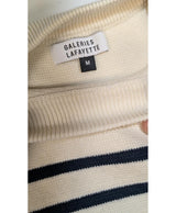 Shopping simplifié avec Once Again pour 576371 : trouvez des pièces uniques en très bon état en quelques clics.