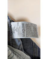 Élégance responsable avec cette pièce vintage 576562 en parfait état, sélectionnée par Once Again.