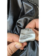 578328 Once Again, la référence de la friperie en ligne pour des achats de vêtements d'occasion sans souci et en état parfait.