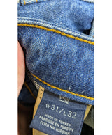 La garantie Once Again : 578831 vêtements d'occasion de marque en état irréprochable.