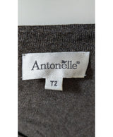 Expérience d'achat simple et satisfaisante pour cette fripe 579077 de qualité, offert par Once Again.