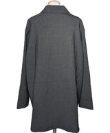 579170 Once Again, la référence de la friperie en ligne pour des achats de vêtements d'occasion sans souci et en état parfait.