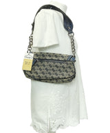 133445 Sacs GUESS Occasion Vêtement occasion seconde main