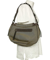 186593 Sacs GUESS Occasion Vêtement occasion seconde main