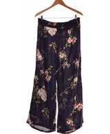 289242 Pantalons et pantacourts STRADIVARIUS Occasion Vêtement occasion seconde main
