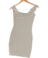 344985 Robes PULL AND BEAR Occasion Vêtement occasion seconde main