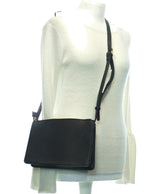 458404 Sacs GUESS Occasion Vêtement occasion seconde main