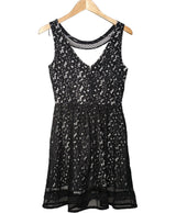 518973 Robes NAF NAF Occasion Vêtement occasion seconde main