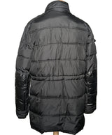 Le choix intelligent pour la mode durable, cette pièce 427362 Once Again allie parfait état et prix abordable.