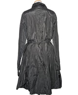 431990 Once Again, la référence de la friperie en ligne pour des achats de vêtements d'occasion sans souci et en état parfait.