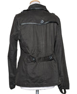 Le choix intelligent pour la mode durable, cette pièce 463344 Once Again allie parfait état et prix abordable.