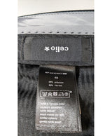 542615 Once Again, la référence de la friperie en ligne pour des achats de vêtements d'occasion sans souci et en état parfait.