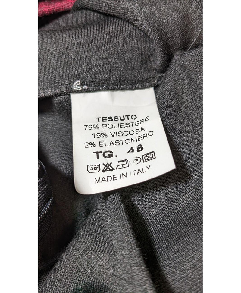 Expérience d'achat simple et satisfaisante pour cette fripe 544515 de qualité, offert par Once Again.