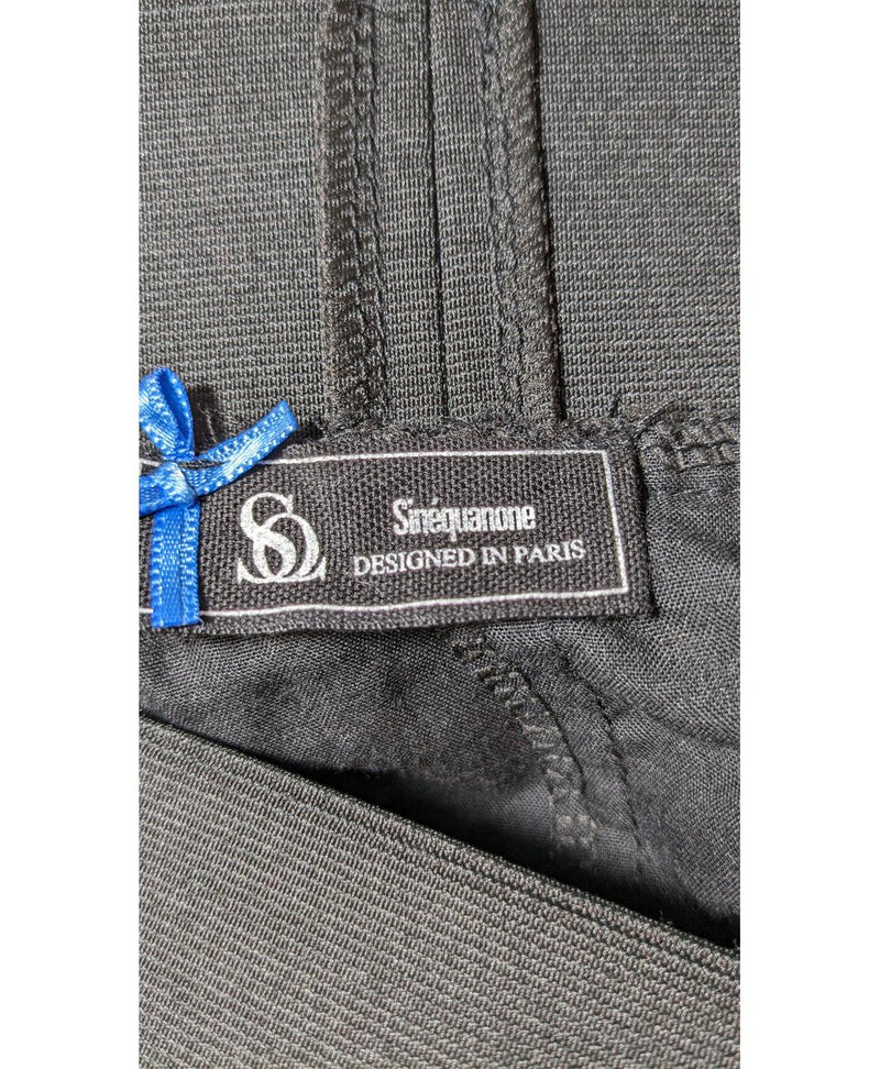 Le choix intelligent pour la mode durable, cette pièce 544574 Once Again allie parfait état et prix abordable.