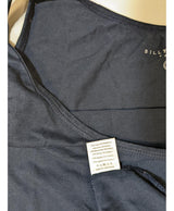 La garantie Once Again : 547924 vêtements d'occasion de marque en état irréprochable.