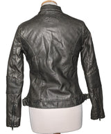 Expérience d'achat simple et satisfaisante pour cette fripe 547933 de qualité, offert par Once Again.