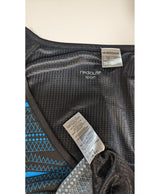 Élégance responsable avec cette pièce vintage 556543 en parfait état, sélectionnée par Once Again.