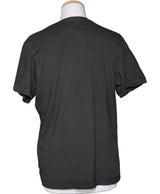 La garantie Once Again : 556633 vêtements d'occasion de marque en état irréprochable.