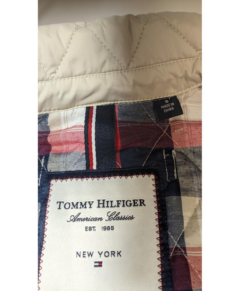 Élégance responsable avec cette pièce vintage 558367 en parfait état, sélectionnée par Once Again.