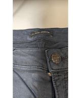 558397 Once Again, la référence de la friperie en ligne pour des achats de vêtements d'occasion sans souci et en état parfait.