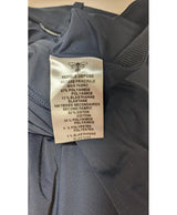 558464 Once Again, la référence de la friperie en ligne pour des achats de vêtements d'occasion sans souci et en état parfait.