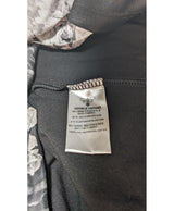 Expérience d'achat simple et satisfaisante pour cette fripe 558484 de qualité, offert par Once Again.