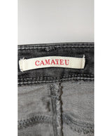 La garantie Once Again : 560079 vêtements d'occasion de marque en état irréprochable.