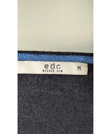 Expérience d'achat simple et satisfaisante pour cette fripe 560158 de qualité, offert par Once Again.