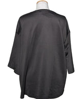 Expérience d'achat simple et satisfaisante pour cette fripe 560446 de qualité, offert par Once Again.
