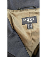 Le choix intelligent pour la mode durable, cette pièce 560712 Once Again allie parfait état et prix abordable.