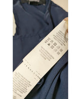 560840 Once Again, la référence de la friperie en ligne pour des achats de vêtements d'occasion sans souci et en état parfait.