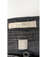 561021 Once Again, la référence de la friperie en ligne pour des achats de vêtements d'occasion sans souci et en état parfait.