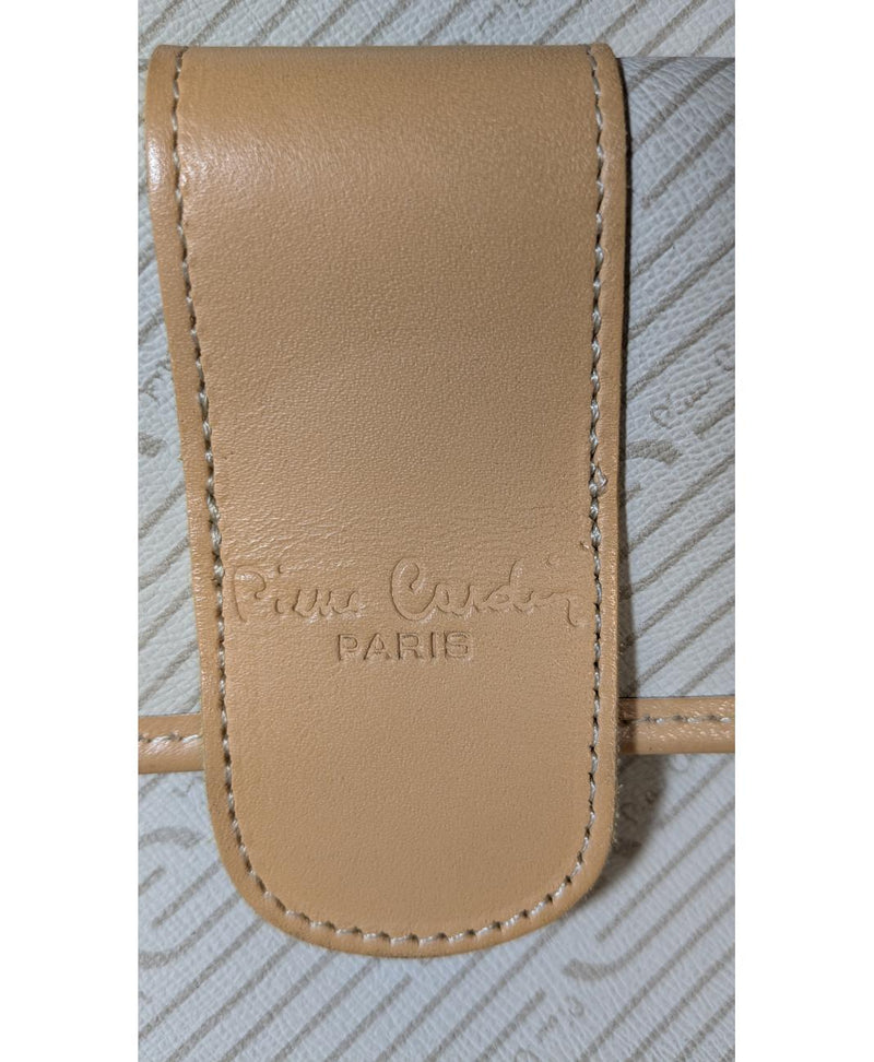 Expérience d'achat simple et satisfaisante pour cette fripe 561528 de qualité, offert par Once Again.